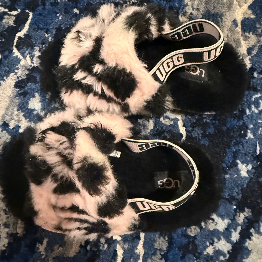 Ugg slippers toddler girls size 8